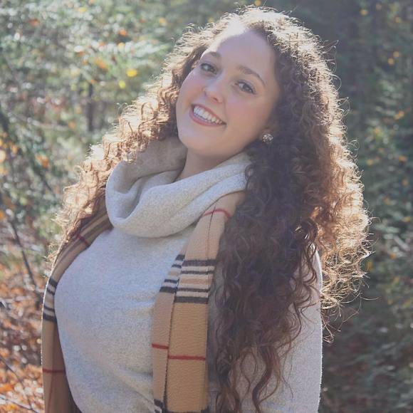 Meet your Posher, Sabrina - Picture 1 of 1